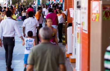 Comércio do RN espera abrir mais de 3 mil vagas temporárias no fim do ano