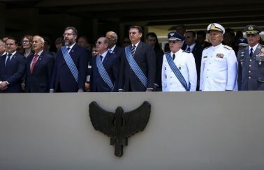 Bolsonaro questiona se óleo no Nordeste foi crime para prejudicar leilão da cessão onerosa