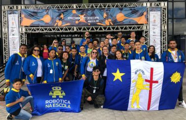 Alunos do Recife disputam vaga para mundial de robótica na França