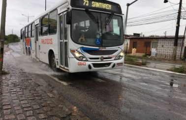 Justiça suspende cobrança de tarifa diferenciada nos ônibus de Natal