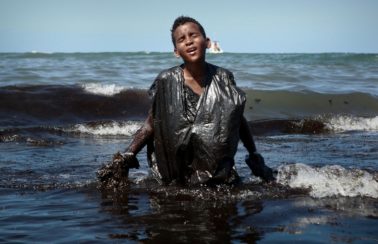 PF diz que navio grego é principal suspeito de derramamento de óleo em praias do Nordeste