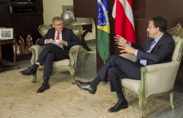 Governador do Ceará e embaixador da Dinamarca tratam sobre parcerias em tecnologia e energias renováveis
