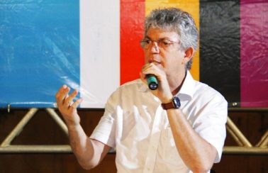 Ex-governador da Paraíba, Ricardo Coutinho, é alvo de mandado de prisão na Operação Calvário