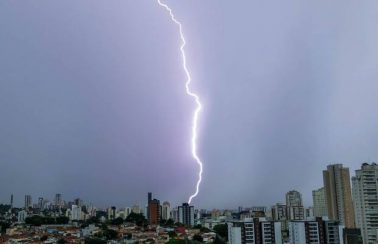 Mais de 5 mil raios caíram em estado nordestino nos primeiros dias do ano