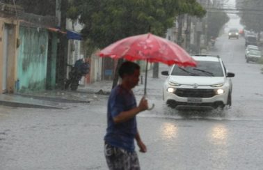 Nordeste tem altas temperaturas e chuva forte em vários estados neste sábado (18)