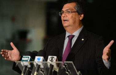 Prefiro Huck dialogando comigo do que com Bolsonaro, diz Flávio Dino