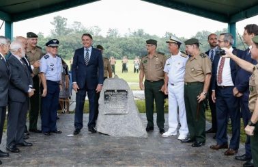 Bolsonaro critica governadores do Nordeste ao lançar colégio militar em São Paulo