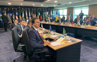 Camilo Santana (CE) se reunirá com Paulo Guedes e diz que buscará “discussão séria e propositiva” sobre preço de combustíveis