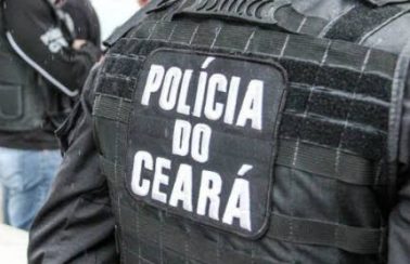 Três policiais são presos por cercar viatura para furar pneus no Ceará