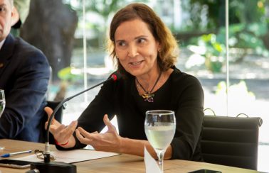 Vice-governadora do Ceará confirma diagnóstico de Coronavírus