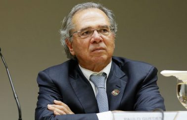 Guedes defende equilíbrio entre isolamento social e o que economia aguenta