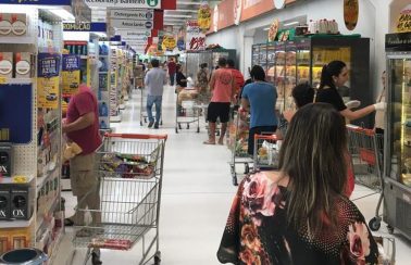 Supermercados e padarias do RN não podem abrir aos domingos e feriados, determina governo
