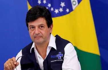 Mandetta avisa equipe que será demitido e que Bolsonaro procura substituto