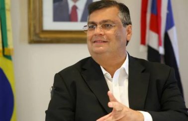 Flávio Dino diz que Bolsonaro tem caráter fascista no enfrentamento ao coronavírus