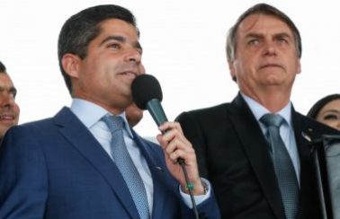 Em busca de aproximação com Congresso, Bolsonaro deve se reunir com ACM Neto