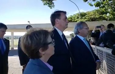 Bolsonaro reúne ministros e tenta unificar discurso da economia