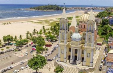 Casos de Covid-19 explodem no sul da Bahia e governo avalia lockdown na região