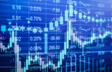 Coronavírus faz otimismo com economia brasileira e mundial despencar, mostra levantamento