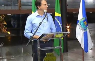 “O lockdown está em discussão”, afirma Camilo Santana