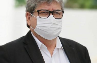 Decreto torna obrigatório uso de máscara em toda Paraíba; Governo se compromete em distribuir 3 milhões