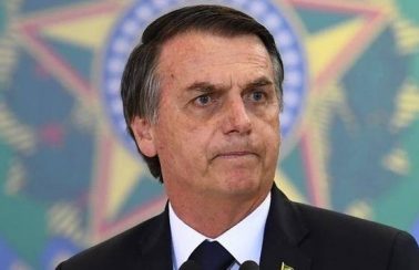 Bolsonaro usa Twitter para apoiar críticas de CFM a pedido de governadores do Nordeste