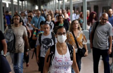 Pernambuco ainda não considera lockdown, mas estuda punir quem sair sem máscara