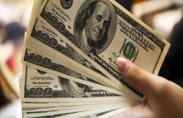 Dólar dispara e bate em R$ 5,87, novo recorde nominal; Bolsa possui leve queda