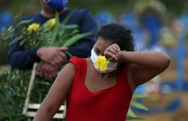 Covid-19 já mata no Brasil mais que qualquer doença, agressão ou acidente