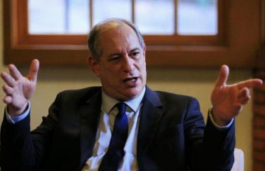 Ciro Gomes ataca Bolsonaro e diz que ele não tem projeto para o Brasil