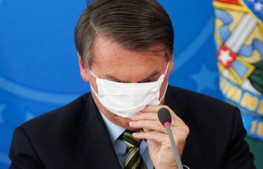 Celso de Mello manda notificar Bolsonaro a respeito de ação no STF sobre impeachment