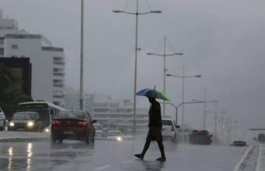 Previsão do tempo: Frente fria trará chuvas fortes e ventos de até 61km/h em Salvador