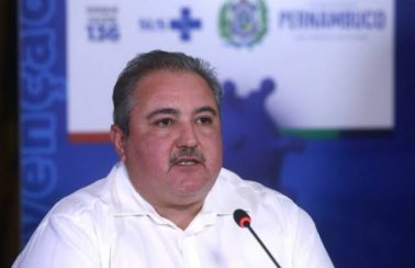 “Não se faz prescrição médica por decreto”, critica secretário da Saúde de PE sobre cloroquina
