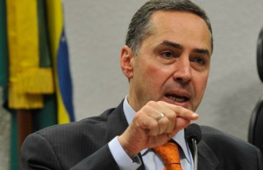 Eleições municipais podem acontecer em dois dias de votação, aponta presidente do TSE