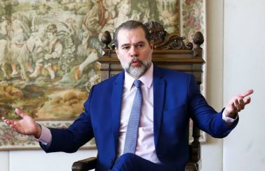 Internado para cirurgia, Toffoli apresenta sintomas de covid-19