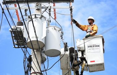 Senado aprova proibição de corte de luz em véspera de fins de semana