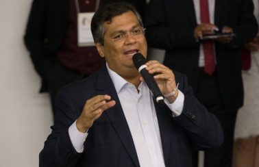 “Milicianos digitais fraudam a democracia”, diz Flávio Dino sobre inquérito das fake news