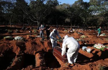 Brasil registra 1.086 mortes por Covid em 24 horas e passa de 25 mil