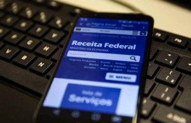 Metade dos contribuintes ainda não declarou o Imposto de Renda a um mês do prazo final