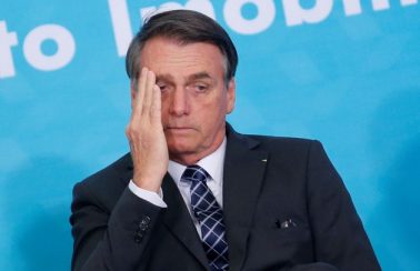 Bolsonaro nomeia coronel como secretário executivo do Ministério da Saúde