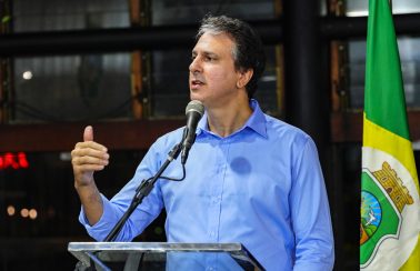 Camilo Santana diz que é “absolutamente contra” a realização de manifestações pró-democracia em tempos de pandemia