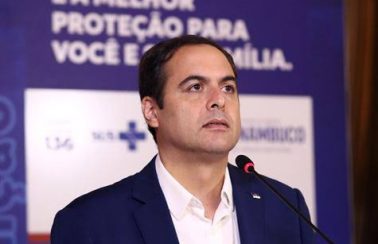 Paulo Câmara diz que curva de contágio tem tendência de queda no Pernambuco