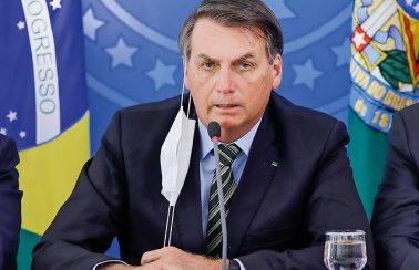 Bolsonaro volta a criticar OMS e questiona número de mortos por covid-19