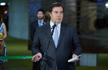 Maia diz que acordo para votar adiamento das eleições ainda está longe
