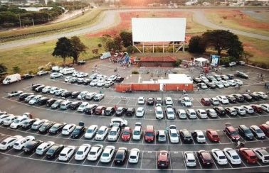 Recife autoriza realização de eventos culturais no sistema drive-in por causa da pandemia