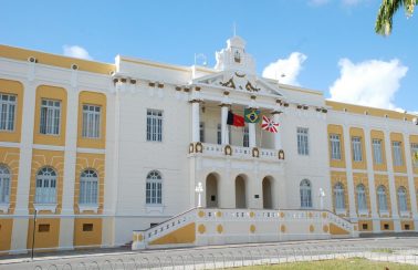 Homem é preso após invadir prédio do Tribunal de Justiça da Paraíba, em João Pessoa