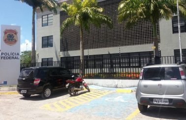 PF realiza operação contra suspeitos de traficar drogas pelos Correios em Maceió