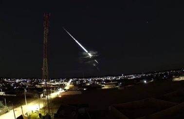 Fenômeno raro, meteoro brilhante é visto no céu do sertão do Nordeste