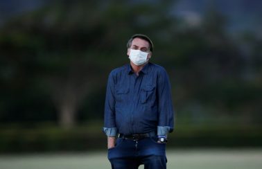 Bolsonaro diz que novo teste de coronavírus deu resultado negativo
