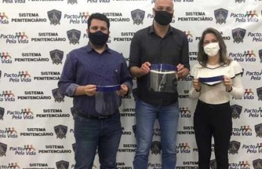 Detentos da Penitenciária de Caruaru produzem EPIs para odontólogos