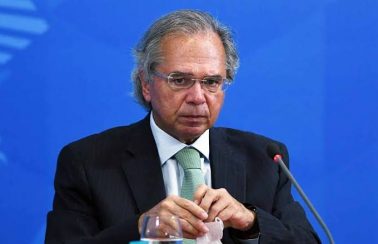 Chamar imposto digital de CPMF é maldade ou ignorância, diz Guedes